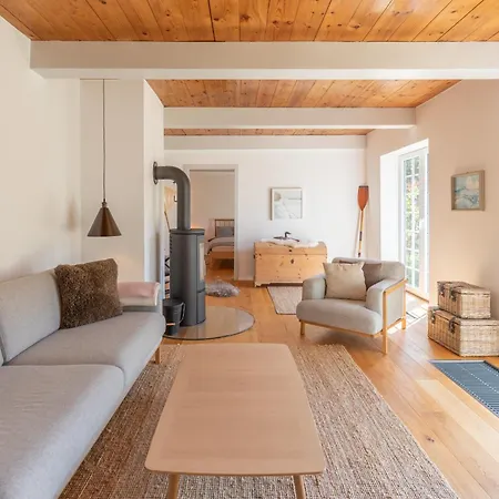 Rousehues * Risum-Lindholm