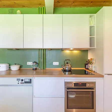 Rousehues Risum-Lindholm