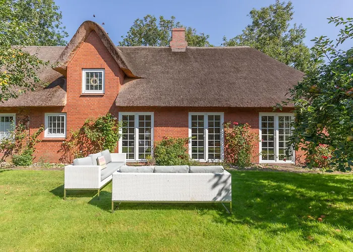 Rousehues * Risum-Lindholm